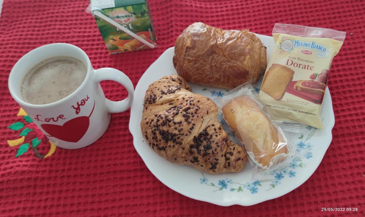Mary Home 4 A Pochi Passi Dalla Reggia Di Caserta Dış mekan fotoğraf
